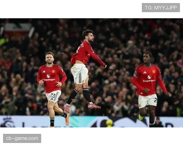 曼联高位压迫强度加大,防线漏洞频现或对赛季走势形成制约 曼联高位压迫强度加大,防线漏洞频现或对赛季走势形成制约